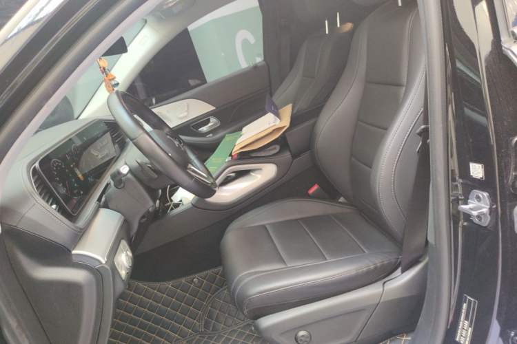 Used Mercedes-Benz GLE 2022 Refreshed GLE 350 4MATIC Coupe SUV Luxury Edition Left Front Seat