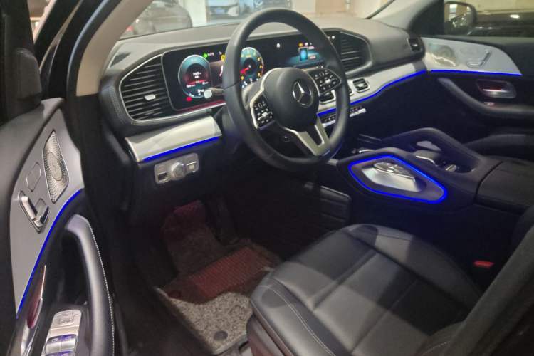 Used Mercedes-Benz GLE 2022 Refreshed GLE 350 4MATIC Coupe SUV Luxury Edition Left Front Seat
