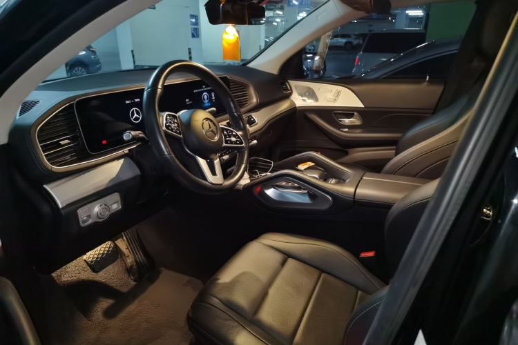 Used Mercedes-Benz GLE 2022 Facelifted GLE 350 4MATIC Fashion Edition Left Front Seat