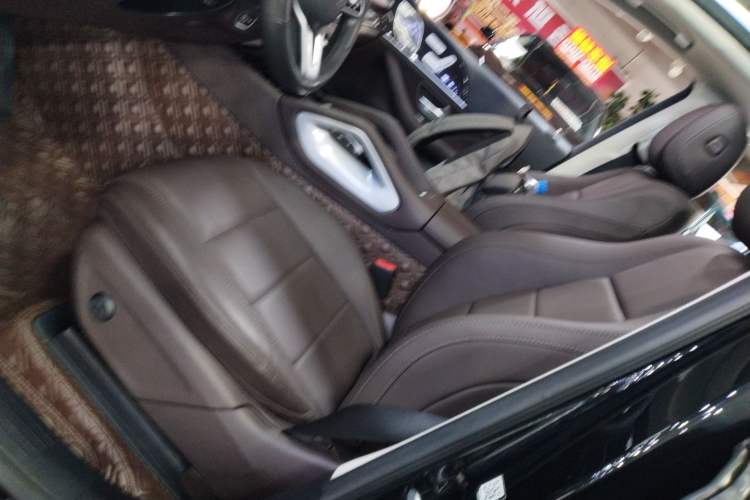 Used Mercedes-Benz GLE 2022 GLE 350 4MATIC Dynamic Edition Left Front Seat