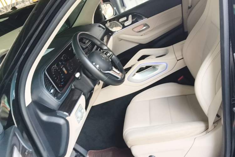 Used Mercedes-Benz GLE 2022 GLE 350 4MATIC Stylish Model Left Front Seat