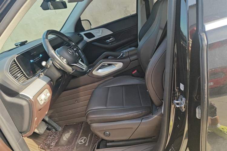 Used Mercedes-Benz GLE 2022 Refreshed GLE 350 4MATIC Dynamic Edition Left Front Seat