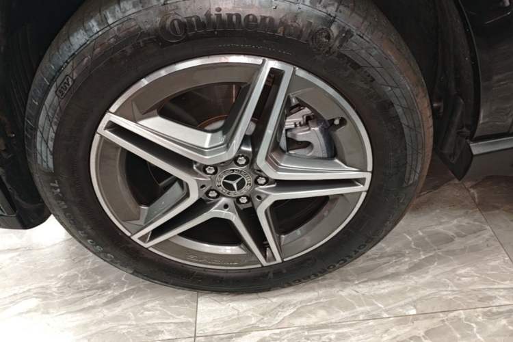 Used Mercedes-Benz GLE 2022 Refreshed GLE 450 4MATIC Luxury Edition Left Front Wheel Hub