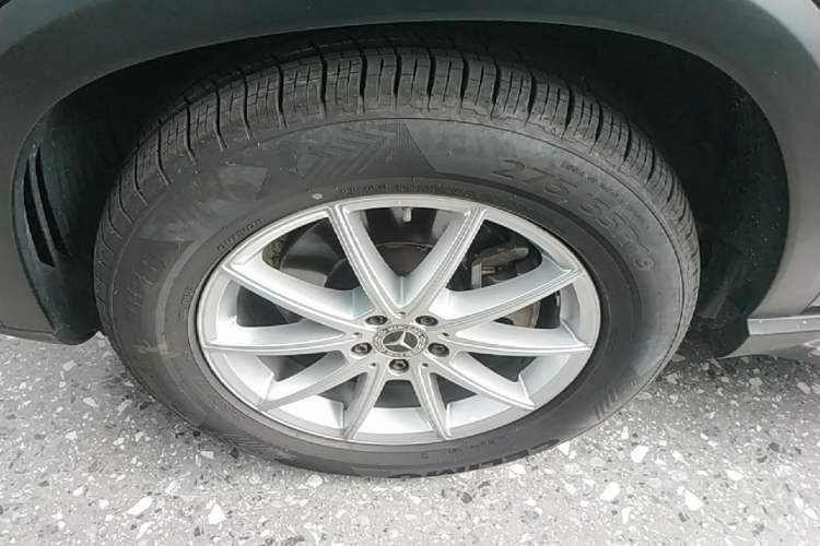 Used Mercedes-Benz GLE 2022 GLE 350 4MATIC Dynamic Edition Left Front Wheel Hub