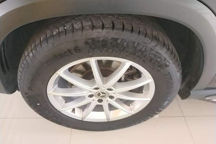 Used Mercedes-Benz GLE 2022 GLE 350 4MATIC Dynamic Edition Left Front Wheel Hub