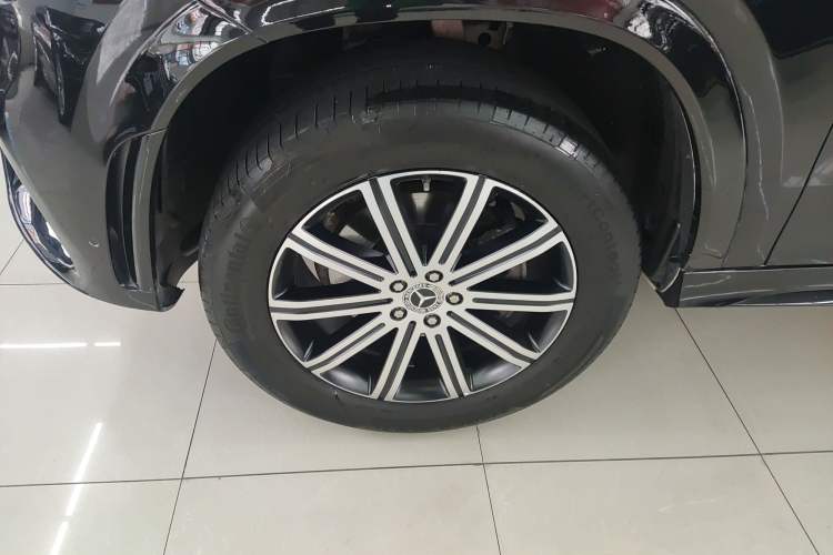 Used Mercedes-Benz GLE 2022 Refreshed GLE 350 4MATIC Coupe SUV Luxury Edition Left Front Wheel Hub