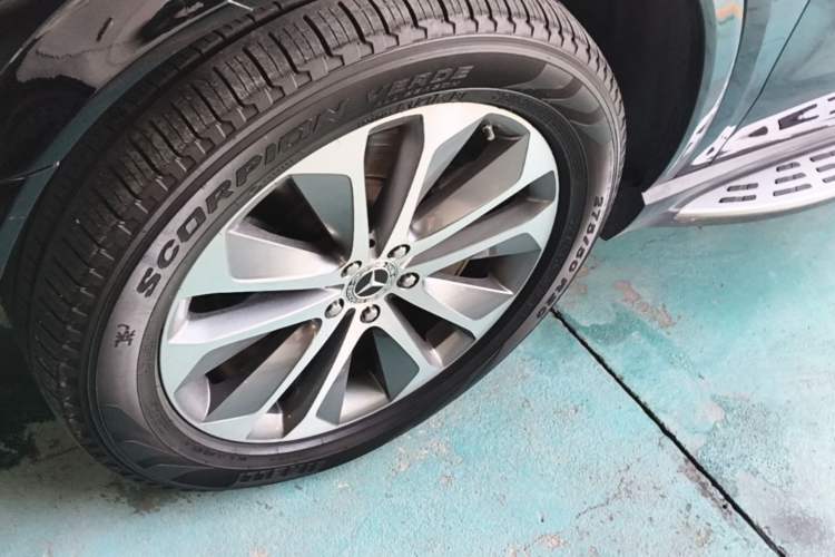 Used Mercedes-Benz GLE 2022 GLE 350 4MATIC Stylish Model Left Front Wheel Hub