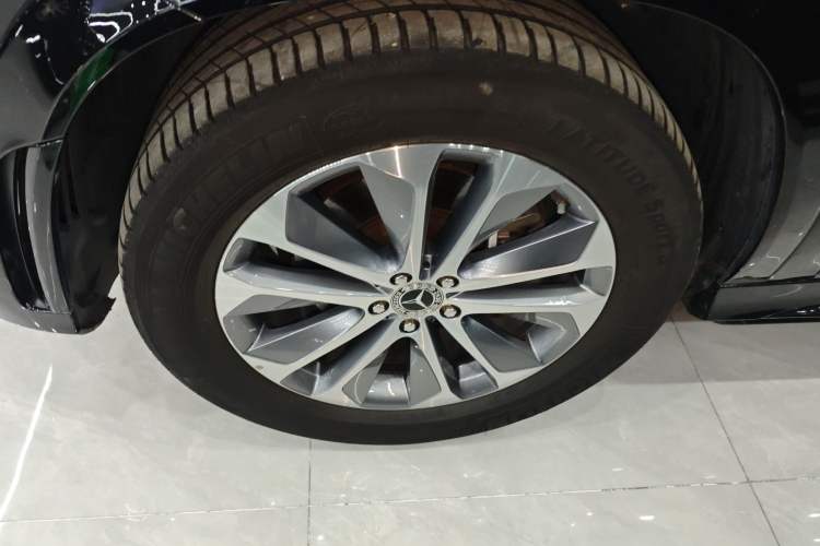 Used Mercedes-Benz GLE 2022 Facelifted GLE 350 4MATIC Fashion Edition Left Front Wheel Hub