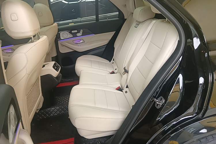 Used Mercedes-Benz GLE 2022 Facelifted GLE 350 4MATIC Fashion Edition Left Rear Seat