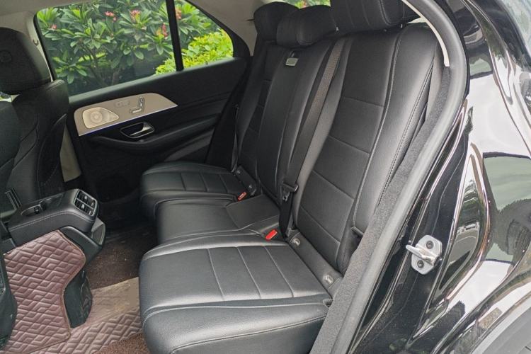 Used Mercedes-Benz GLE 2022 Refreshed GLE 350 4MATIC Dynamic Edition Left Rear Seat