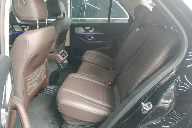 Used Mercedes-Benz GLE 2022 GLE 350 4MATIC Dynamic Edition Left Rear Seat