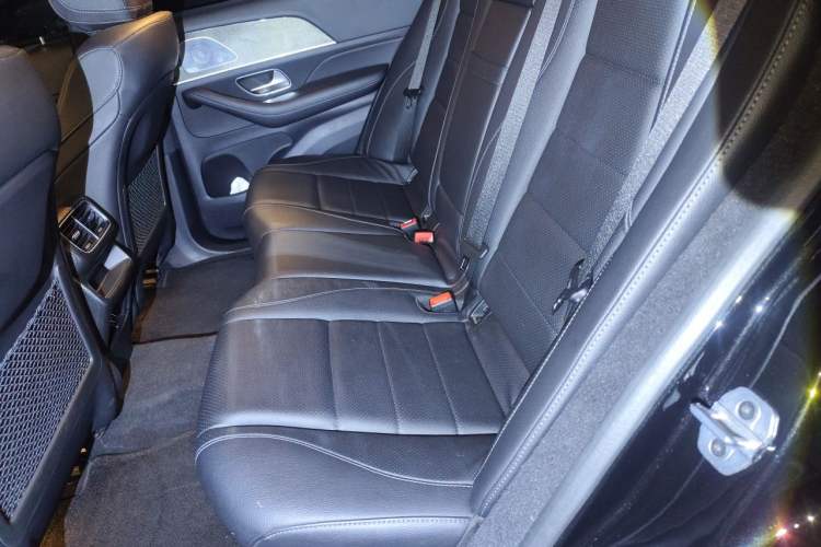 Used Mercedes-Benz GLE 2022 GLE 450 4MATIC Coupe SUV Luxury Model Left Rear Seat
