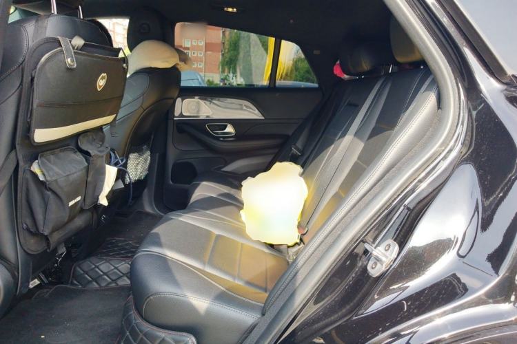 Used Mercedes-Benz GLE 2022 Refreshed GLE 450 4MATIC Coupe SUV Luxury Edition Left Rear Seat