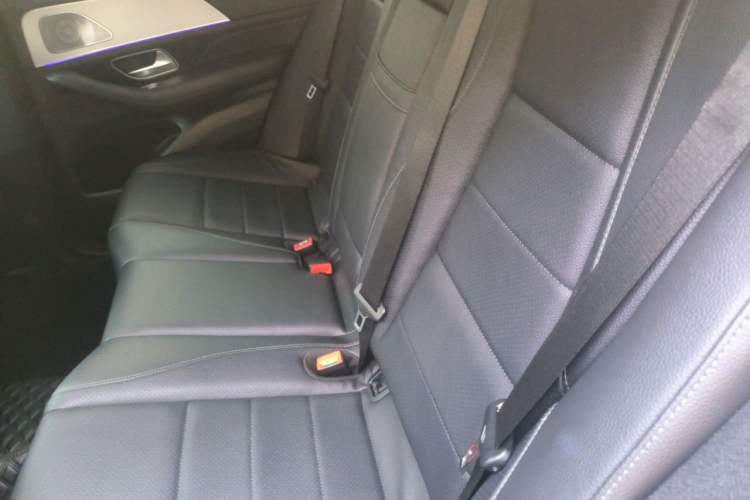 Used Mercedes-Benz GLE 2022 Refreshed GLE 350 4MATIC Coupe SUV Luxury Edition Left Rear Seat