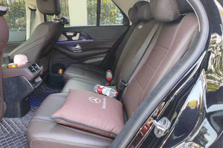 Used Mercedes-Benz GLE 2022 Facelifted GLE 350 4MATIC Fashion Edition Left Rear Seat