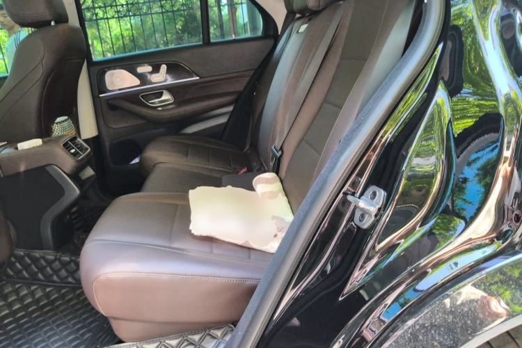 Used Mercedes-Benz GLE 2022 Facelifted GLE 350 4MATIC Fashion Edition Left Rear Seat