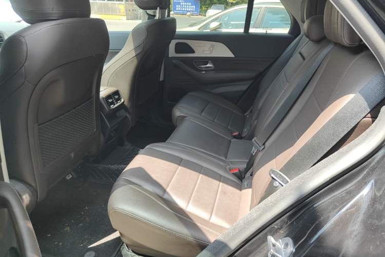 Used Mercedes-Benz GLE 2022 Refreshed GLE 350 4MATIC Dynamic Edition Left Rear Seat