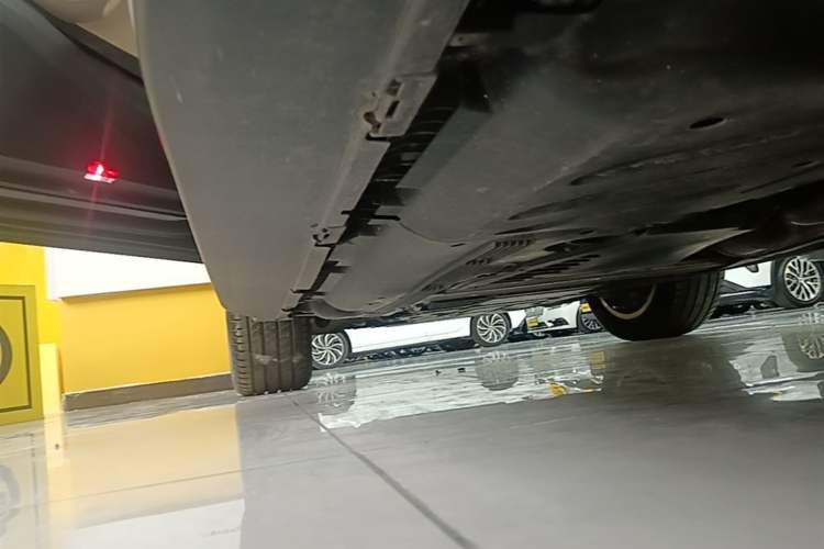 Used Mercedes-Benz GLE 2022 Facelifted GLE 350 4MATIC Fashion Edition Left Side Sill