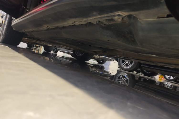 Used Mercedes-Benz GLE 2022 GLE 350 4MATIC Stylish Model Left Side Sill