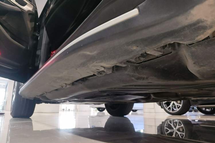 Used Mercedes-Benz GLE 2022 Refreshed GLE 350 4MATIC Dynamic Edition Left Side Sill