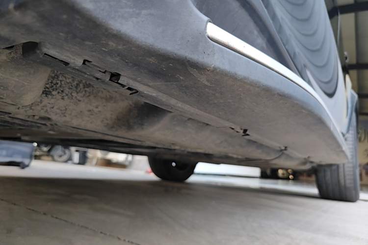 Used Mercedes-Benz GLE 2022 Facelifted GLE 350 4MATIC Fashion Edition Left Side Sill