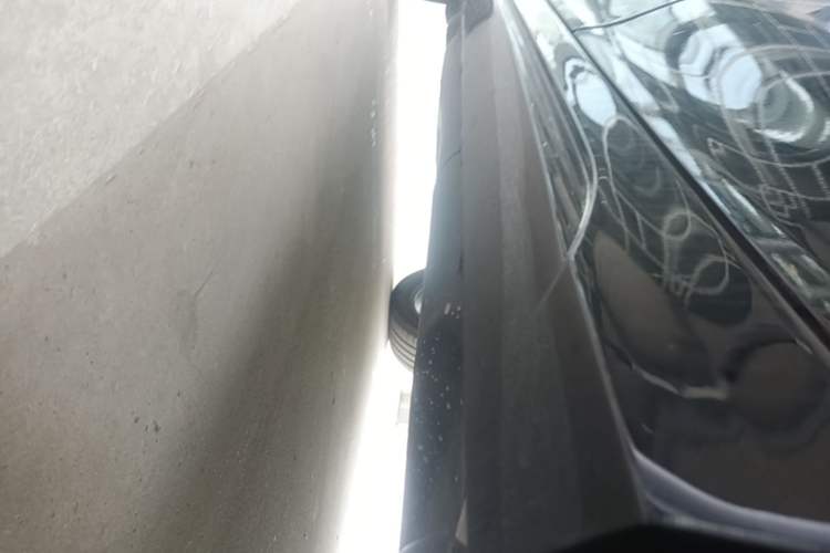 Used Mercedes-Benz GLE 2022 GLE 350 4MATIC Dynamic Edition Left Side Sill