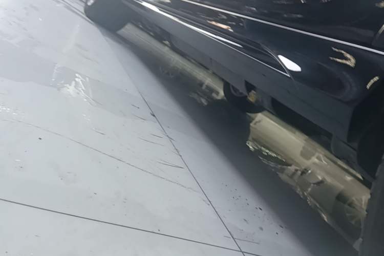 Used Mercedes-Benz GLE 2022 GLE 350 4MATIC Stylish Model Left Side Sill