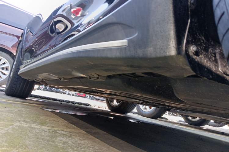 Used Mercedes-Benz GLE 2022 GLE 450 4MATIC Stylish Model Left Side Sill