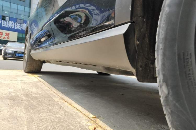 Used Mercedes-Benz GLE 2022 Refreshed GLE 350 4MATIC Dynamic Edition Left Side Sill