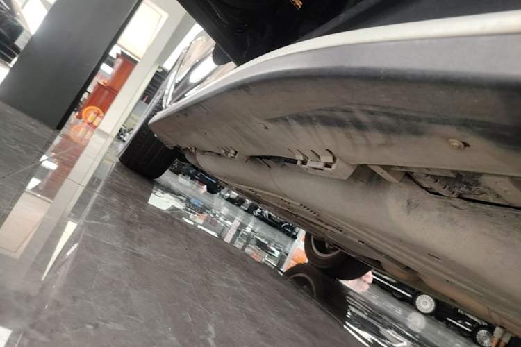 Used Mercedes-Benz GLE 2022 GLE 350 4MATIC Stylish Model Left Side Sill