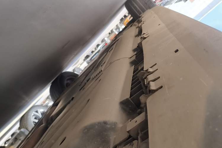 Used Mercedes-Benz GLE 2022 GLE 350 4MATIC Dynamic Edition Left Side Sill