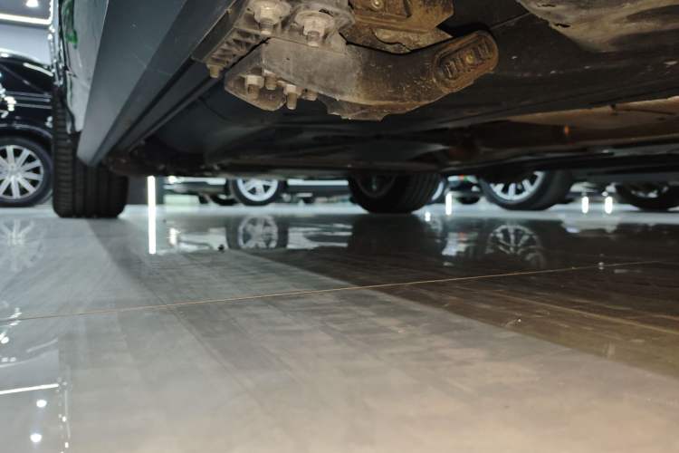 Used Mercedes-Benz GLE 2022 Facelifted GLE 350 4MATIC Fashion Edition Left Side Sill