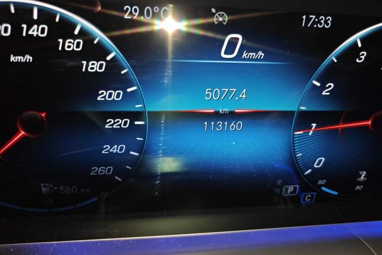 Used Mercedes-Benz GLE 2022 GLE 350 4MATIC Dynamic Edition Odometer Close Up
