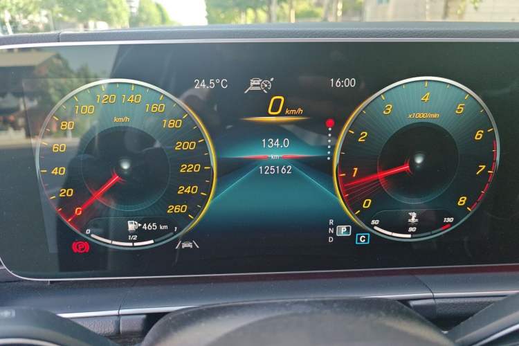 Used Mercedes-Benz GLE 2022 Facelifted GLE 350 4MATIC Fashion Edition Odometer Close Up