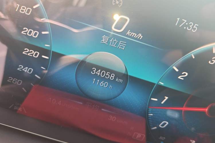 Used Mercedes-Benz GLE 2022 Facelifted GLE 350 4MATIC Fashion Edition Odometer Close Up
