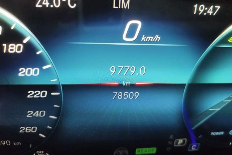 Used Mercedes-Benz GLE 2022 Refreshed GLE 450 4MATIC Luxury Edition Odometer Close Up