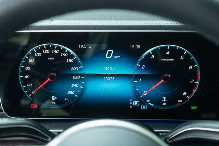 Used Mercedes-Benz GLE 2022 Facelifted GLE 350 4MATIC Fashion Edition Odometer Close Up