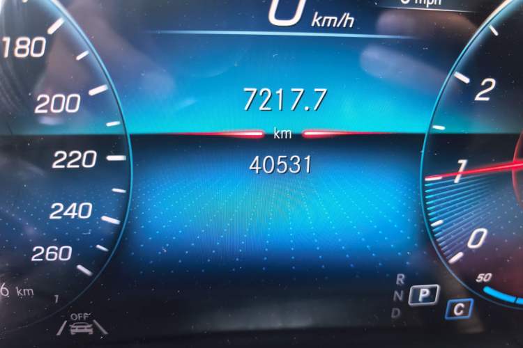 Used Mercedes-Benz GLE 2022 Facelifted GLE 350 4MATIC Fashion Edition Odometer Close Up
