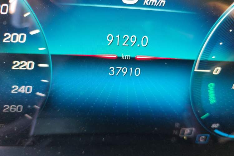 Used Mercedes-Benz GLE 2022 Refreshed GLE 350 4MATIC Dynamic Edition Odometer Close Up