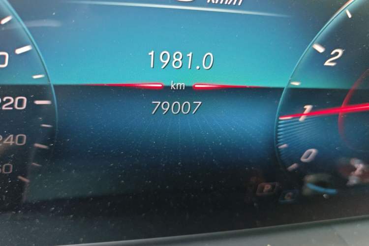 Used Mercedes-Benz GLE 2022 Facelifted GLE 350 4MATIC Fashion Edition Odometer Close Up