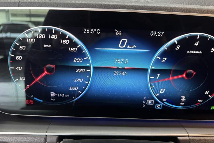 Used Mercedes-Benz GLE 2022 GLE 350 4MATIC Coupe SUV Luxury Model Odometer Close Up