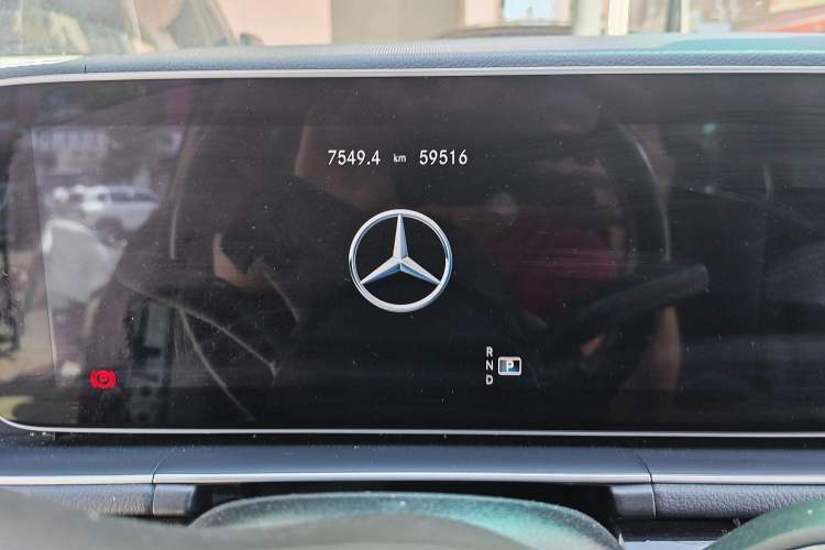 Used Mercedes-Benz GLE 2022 GLE 350 4MATIC Stylish Model Odometer Close Up