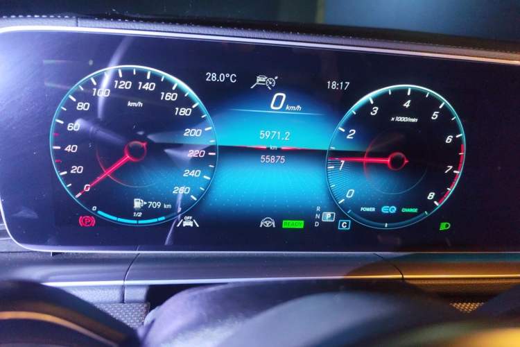 Used Mercedes-Benz GLE 2022 GLE 450 4MATIC Coupe SUV Luxury Model Odometer Close Up