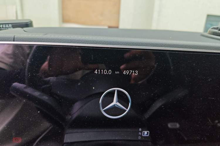 Used Mercedes-Benz GLE 2022 GLE 350 4MATIC Stylish Model Odometer Close Up