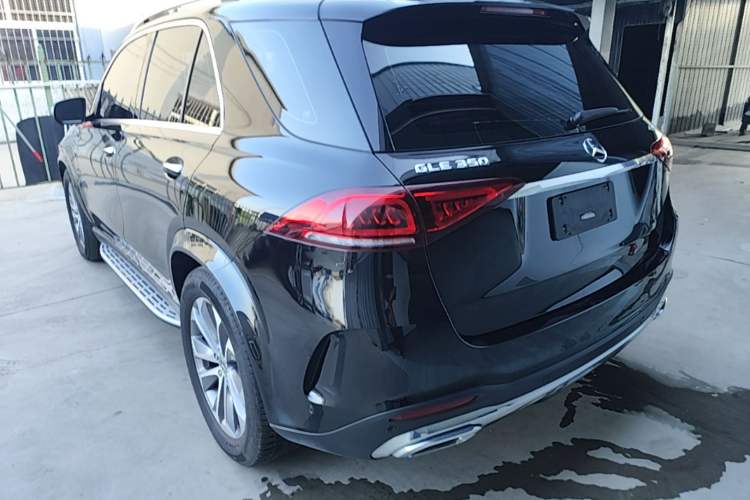 Used Mercedes-Benz GLE 2022 Facelifted GLE 350 4MATIC Fashion Edition Rear Left 45 Deg