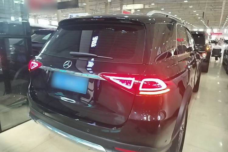 Used Mercedes-Benz GLE 2022 Facelifted GLE 350 4MATIC Fashion Edition Rear Right 45 Deg