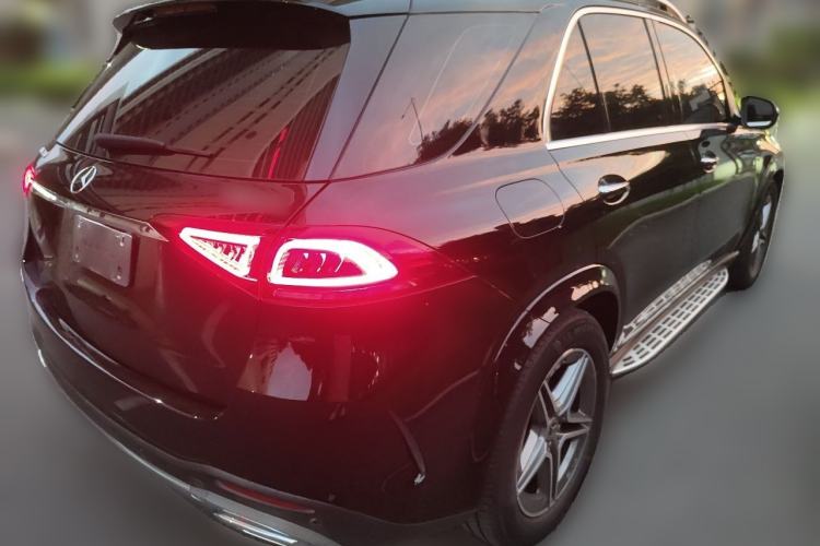 Used Mercedes-Benz GLE 2022 Refreshed GLE 450 4MATIC Luxury Edition Rear Right 45 Deg