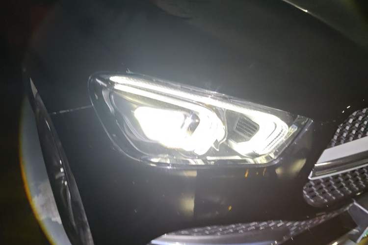 Used Mercedes-Benz GLE 2022 GLE 350 4MATIC Stylish Model Right Front Headlight