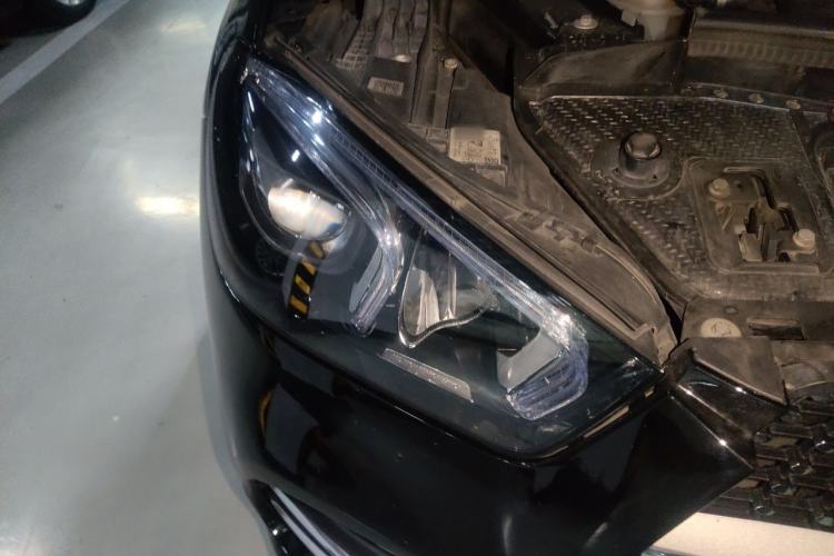 Used Mercedes-Benz GLE 2022 Refreshed GLE 450 4MATIC Luxury Edition Right Front Headlight