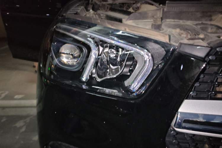 Used Mercedes-Benz GLE 2022 Refreshed GLE 450 4MATIC Dynamic Edition Right Front Headlight
